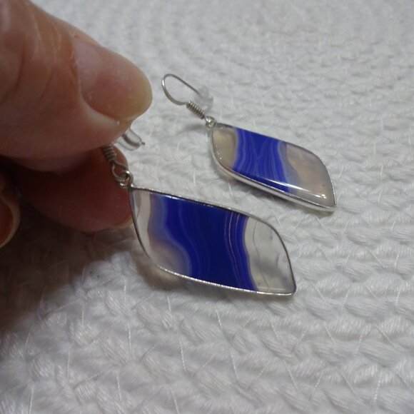 Beautiful PURPLE BOTSWANA AGATE Handmade Sterling 925 Dangle Earrings #787C - Picture 2 of 3